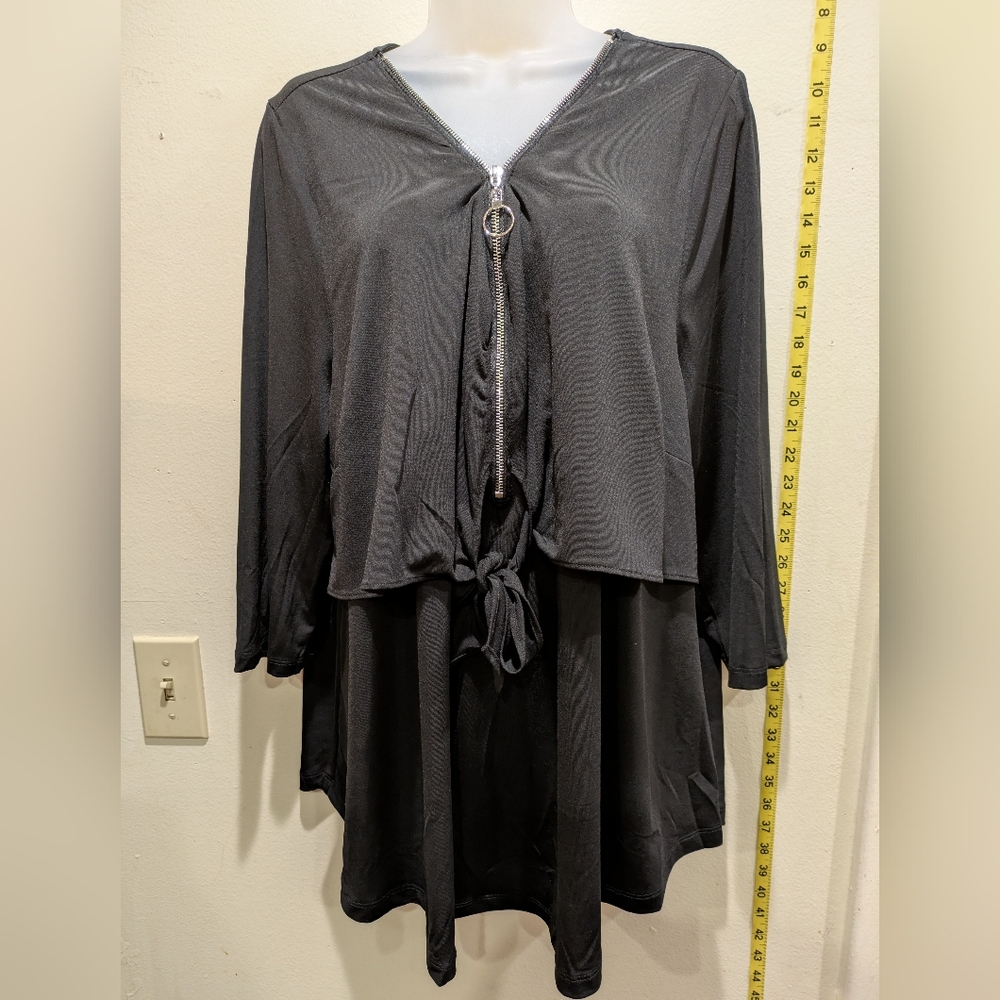 Avenue Charcoal Gray Women's Blouse with Tie Front Size 18/20
